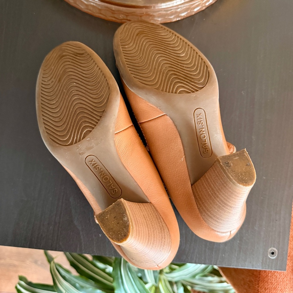 Genuine Leather Mary Jane Heels - Picture 5 of 5